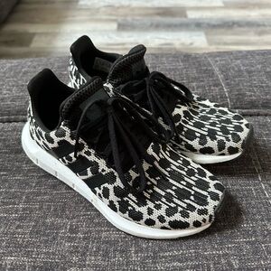 Adidas Originals Swift Run Leopard Print Shoes Size 6 1/2